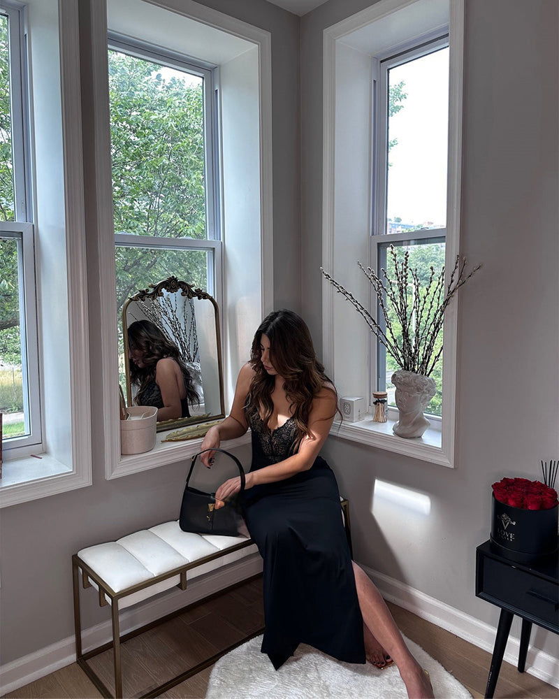 Robe Longue Dentelle Col V avec Gainant Intégré et Fente