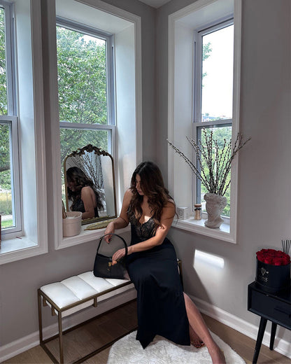 Robe Longue Dentelle Col V avec Gainant Intégré et Fente