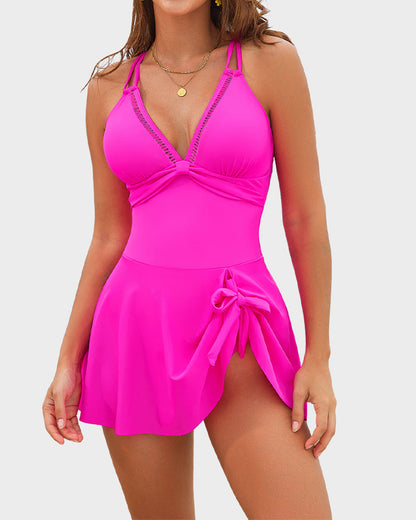 Badekleid mit V-Ausschnitt und Seitenschlitz