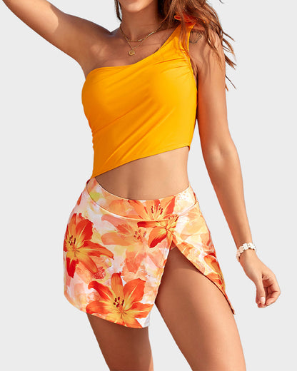 Asymmetrisches geblümtes Badekleid mit Cut-Outs