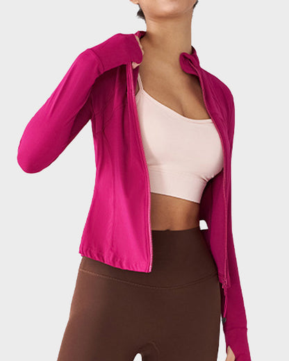 Eng anliegende Sportjacke