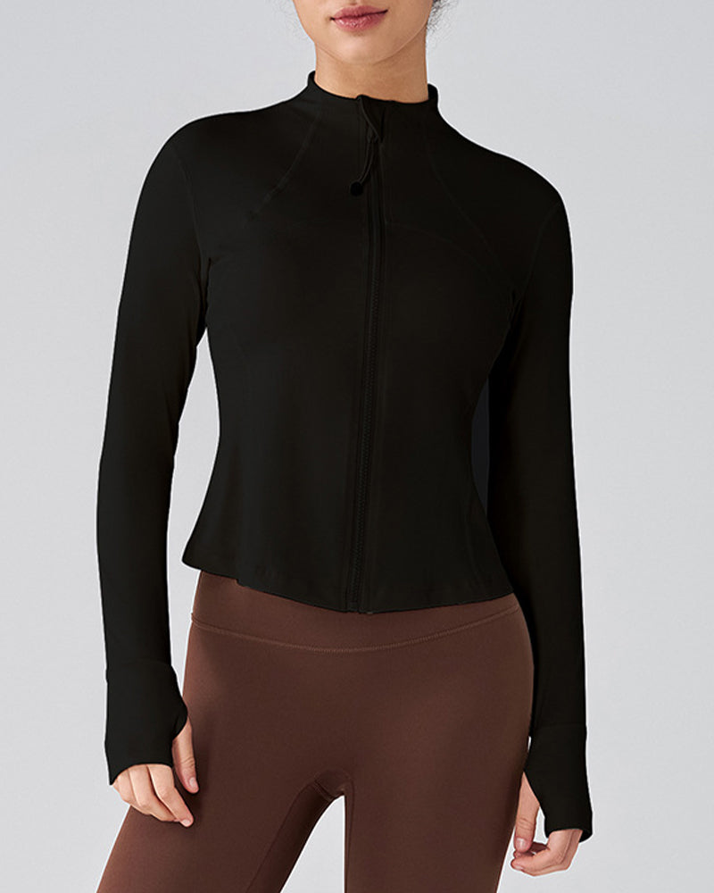 Eng anliegende Sportjacke