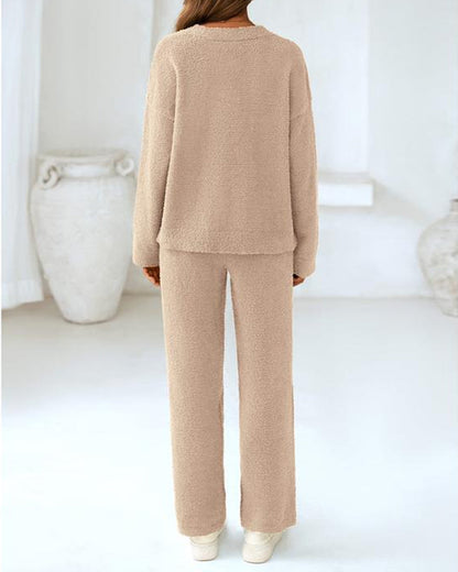 Weiches und kuscheliges Loungewear-Set mit V-Ausschnitt