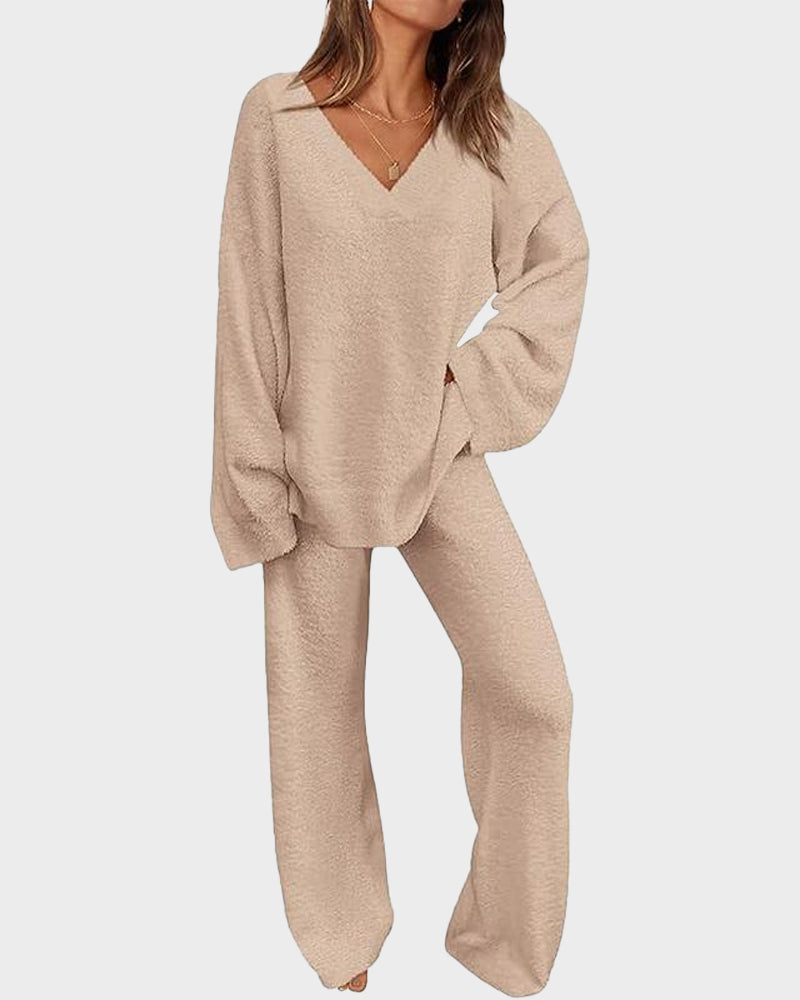 Weiches und kuscheliges Loungewear-Set mit V-Ausschnitt