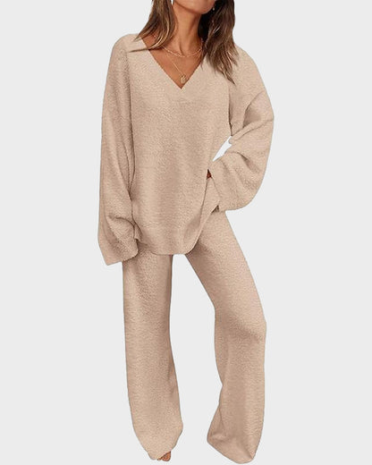 Weiches und kuscheliges Loungewear-Set mit V-Ausschnitt