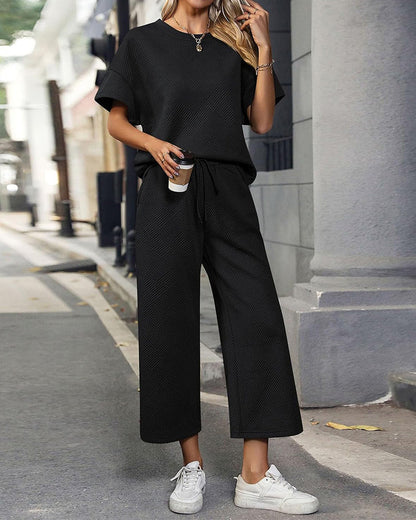 Zweiteiliges Loungewear-Set aus strukturierter Strickware mit Kordelzug