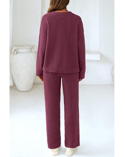 Weiches und kuscheliges Loungewear-Set mit V-Ausschnitt