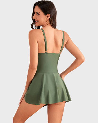 Figurformender Badeanzug mit Schleife